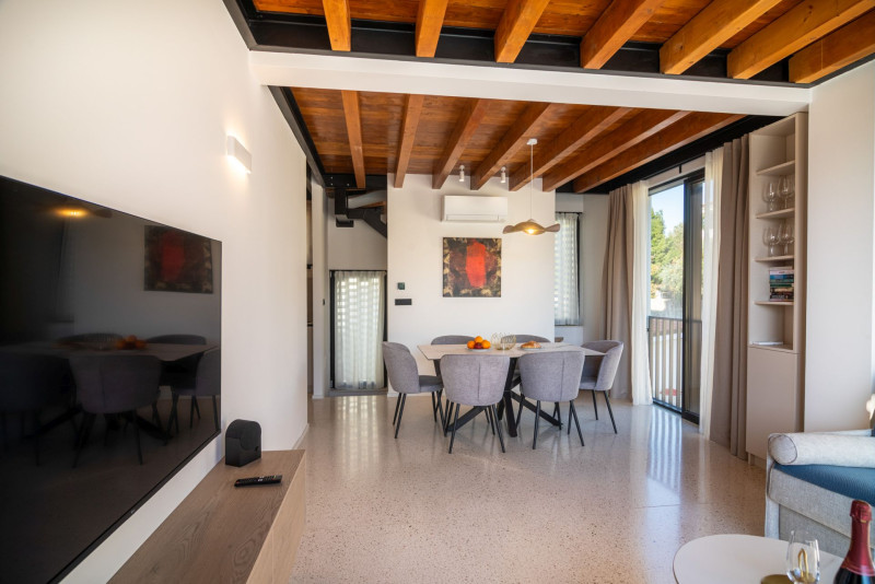 Wohnzimmer / Esszimmer